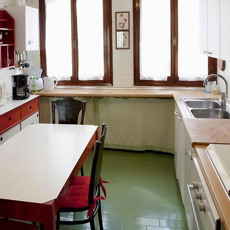 Ca Lezze Bell'Appartamento Nel Cuore Di Venezia Exterior photo