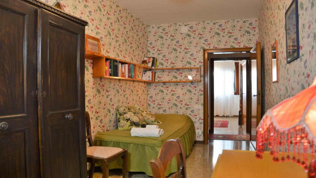 Ca Lezze Bell'Appartamento Nel Cuore Di Venezia Exterior photo